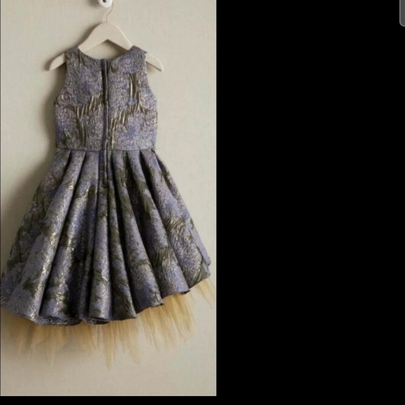 Beautiful girls dress - Picture 3 of 3